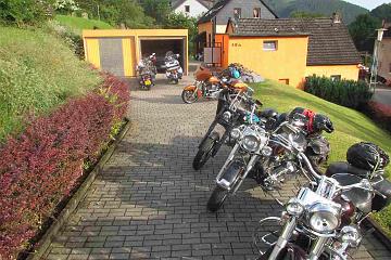 Bombe South Tour -  108
